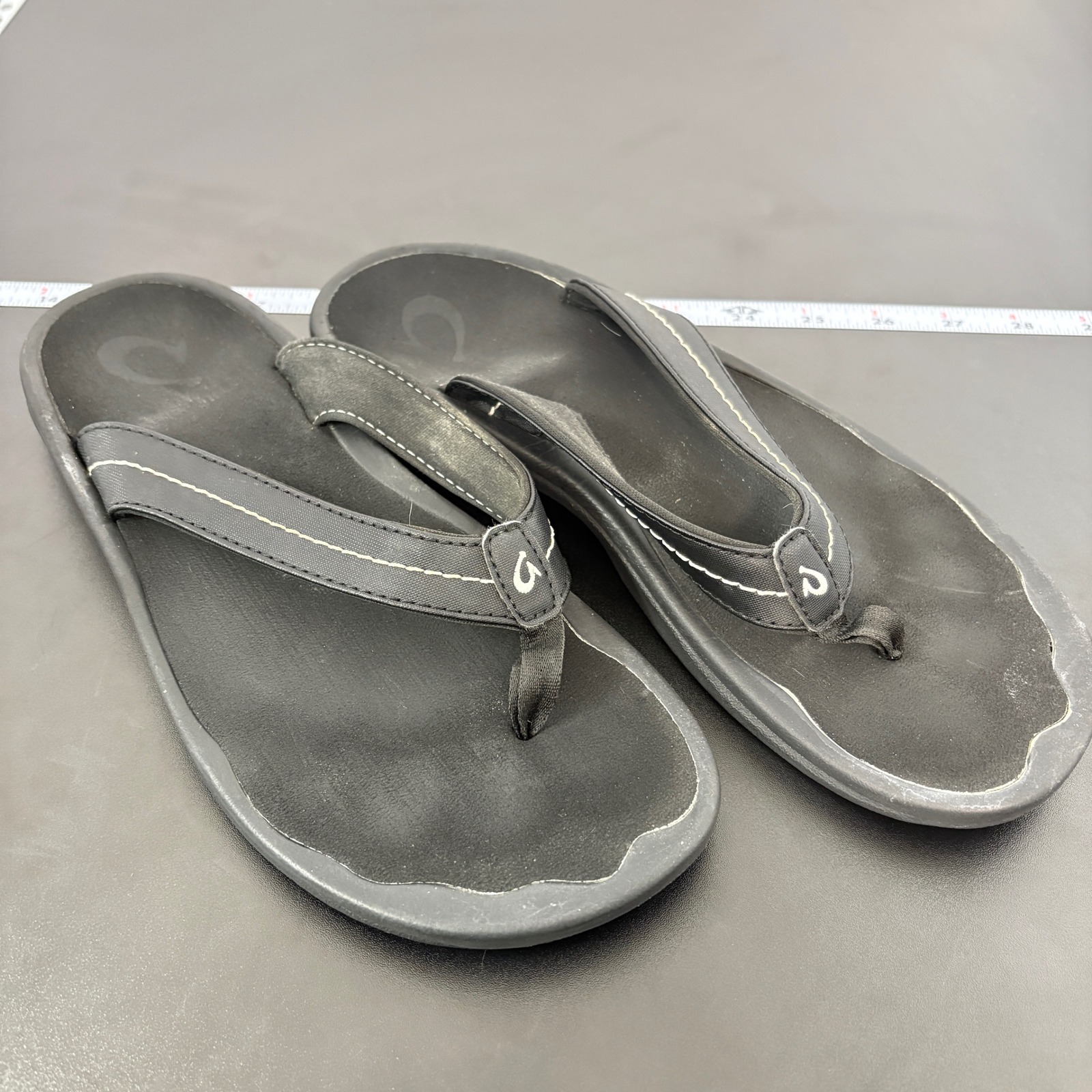 Olukai Womens Ohana Flip Flops Size 8 Black Water Resistant Beach Sandals
